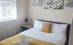 Ashford Holiday Home Smithy Drive Sleeps 5 Free Wifi And Vehicle Parking